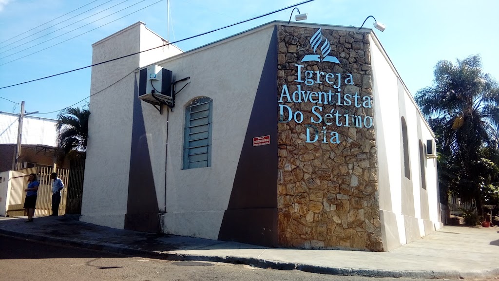 Fachada de Igreja Adventista do Sétimo Dia