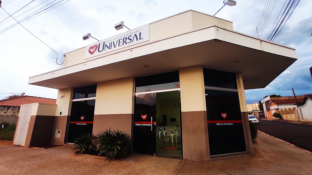 Fachada de Igreja Universal Riolândia