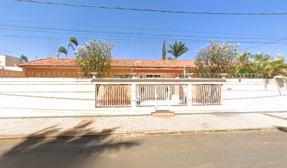 Fachada de Casa Paroquial Nossa Senhora De Fátima de Araguari-MG