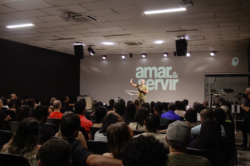 Fachada de Amar & Servir