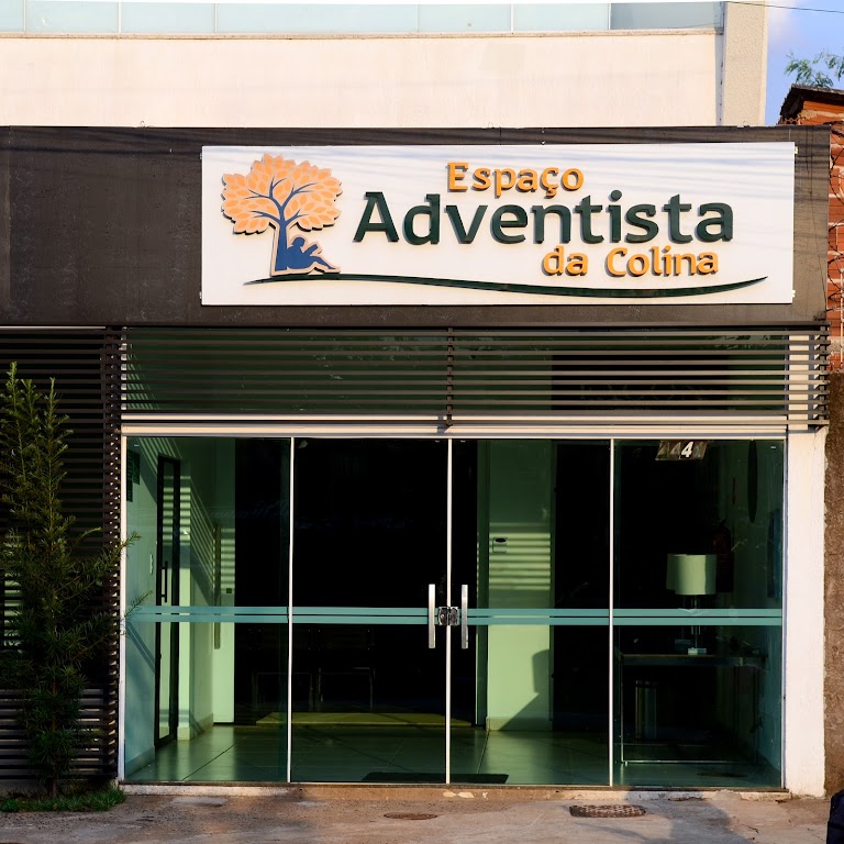 Fachada de Espaço Adventista da Colina