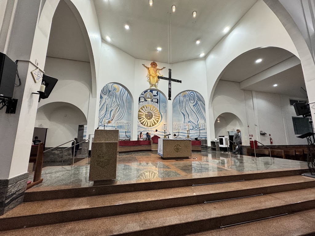 Fachada de Santuário Diocesano Nossa Senhora Aparecida - Uberlândia MG