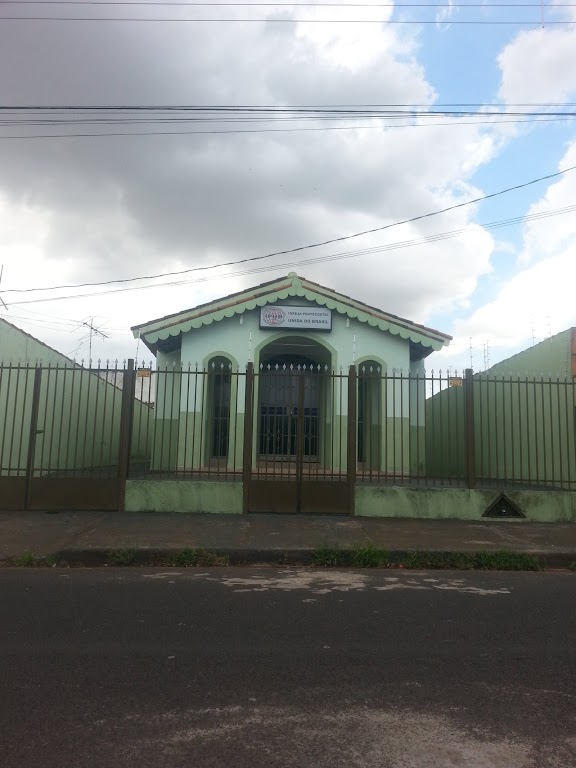 Fachada de Igreja Pentecostal Unida no Brasil
