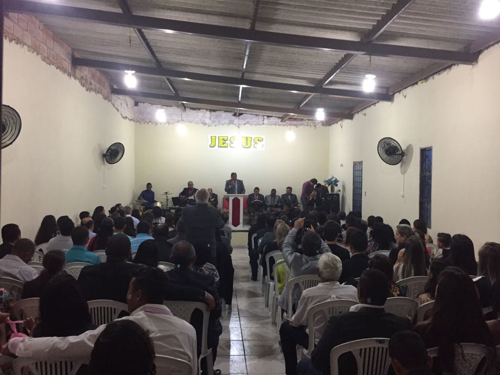 Fachada de ADCA - Assembléia de Deus Central em Araguari
