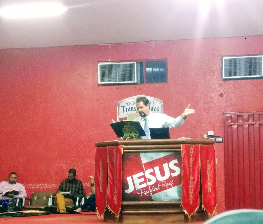 Fachada de Igreja Cristã Transformados