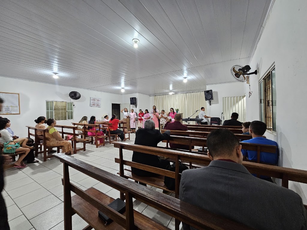 Fachada de Igreja Pentecostal Deus é Amor