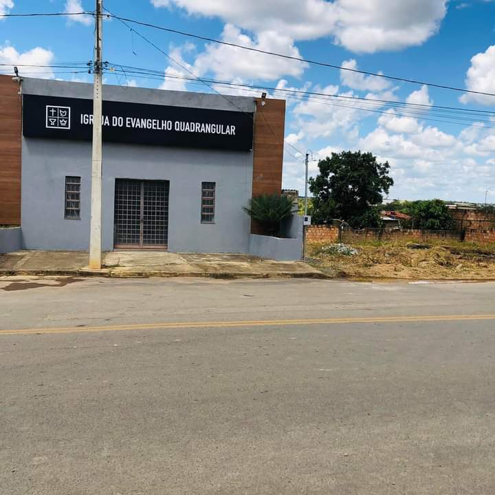 Fachada de Quadrangular Nova História