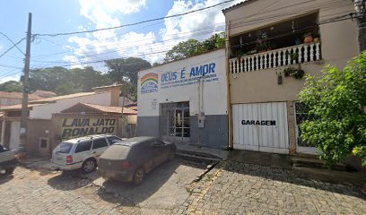 Fachada de Igreja Pentecostal Deus é Amor