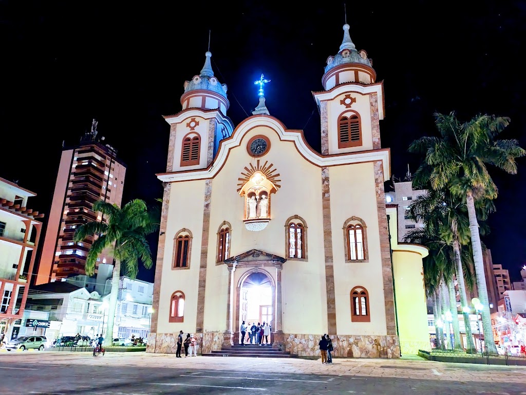 Fachada de Paróquia São José e Nossa Senhora das Dores