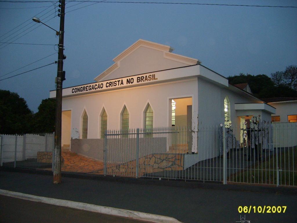 Fachada de Congregação Cristã no Brasil