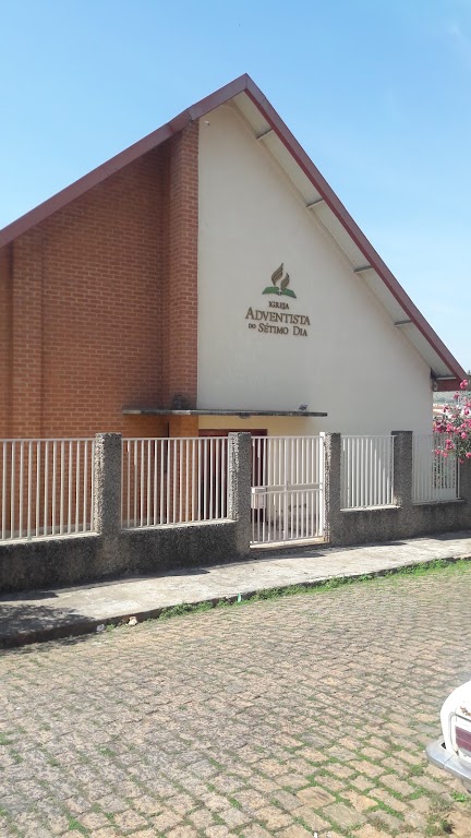Fachada de Igreja Adventista Do Sétimo Dia