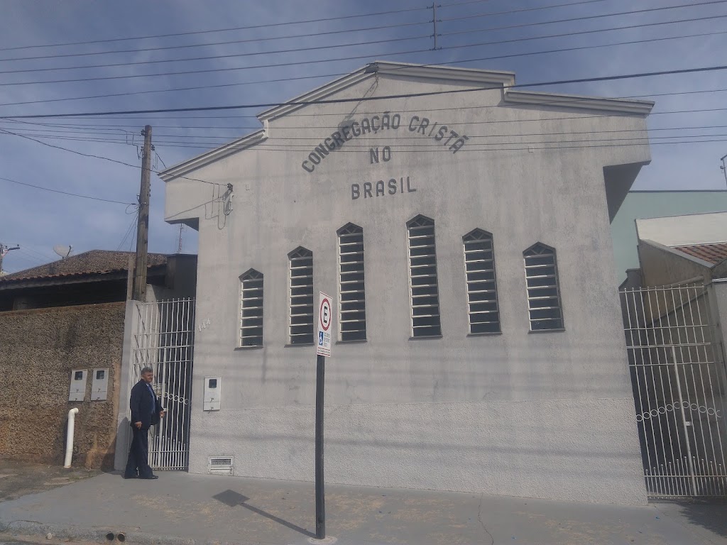 Fachada de Congregação Cristã no Brasil - Carlos Cassucci