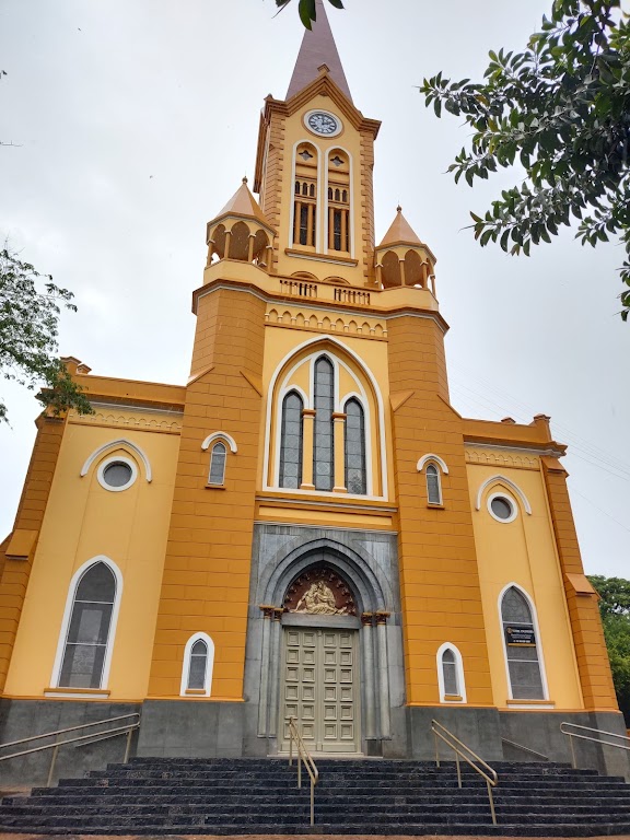 Fachada de Paróquia Santa Cruz
