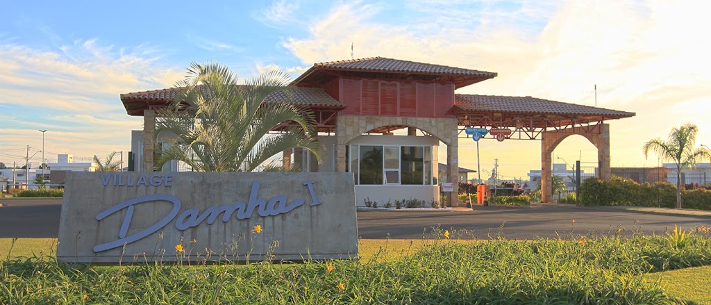 Fachada de Village Damha III