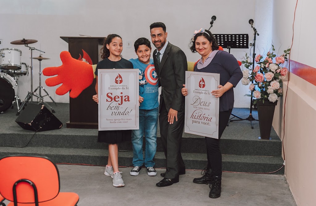 Fachada de Igreja Exemplo da Fé