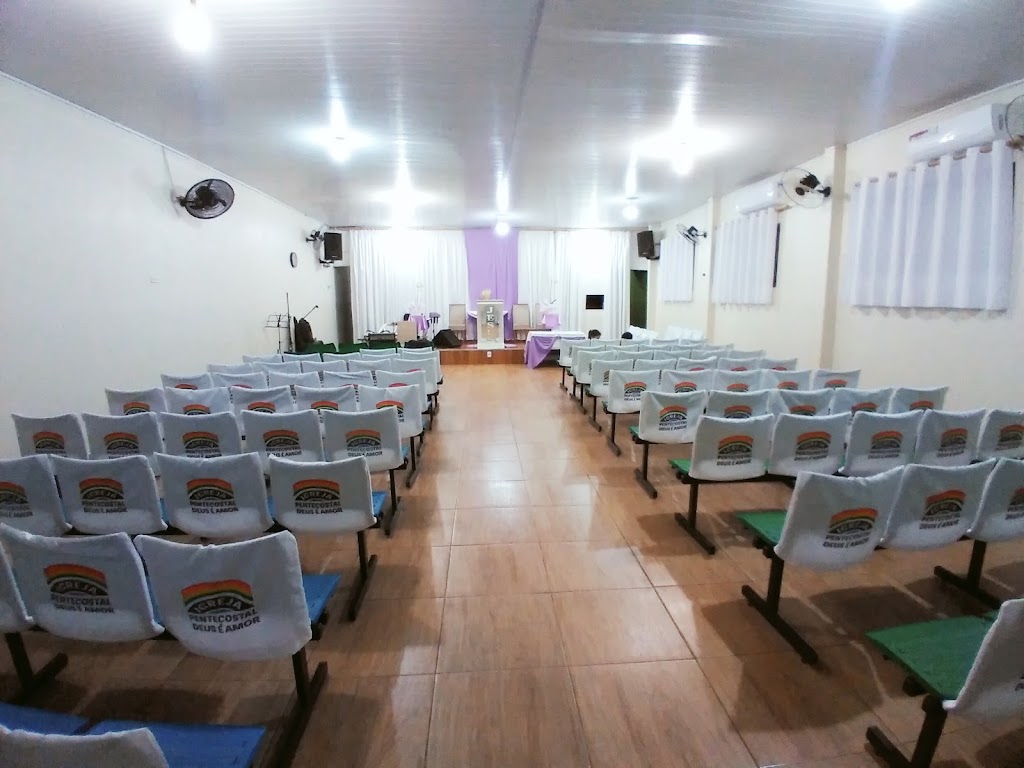 Fachada de Deus é amor