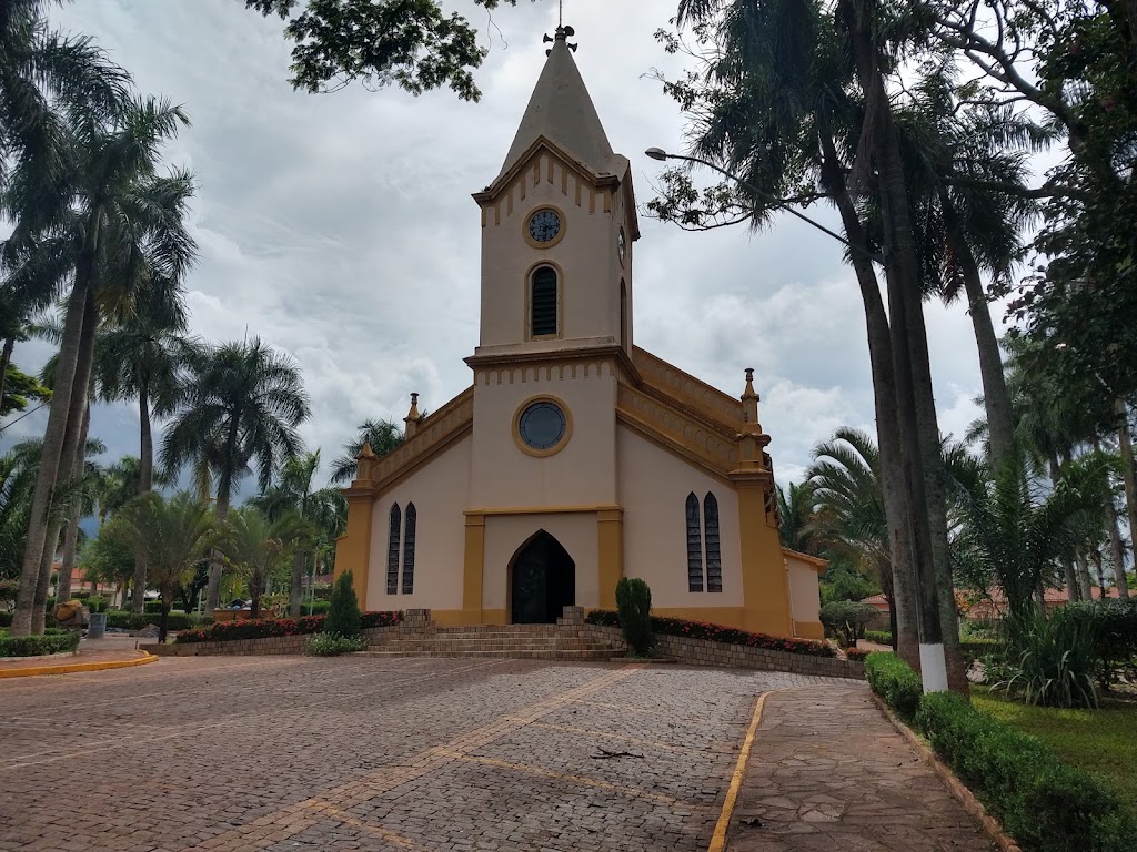 Fachada de Paróquia Divino Espírito Santo - Diocese de Franca