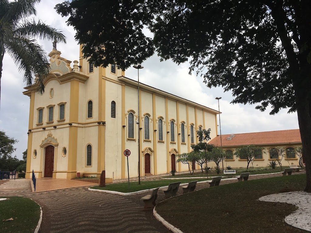 Fachada de Praça da Paróquia
