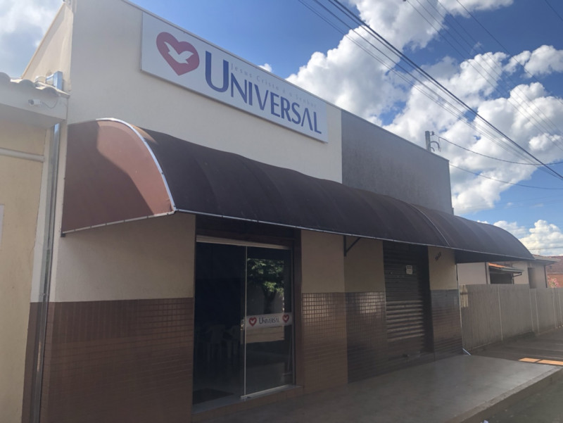 Fachada de Igreja Universal