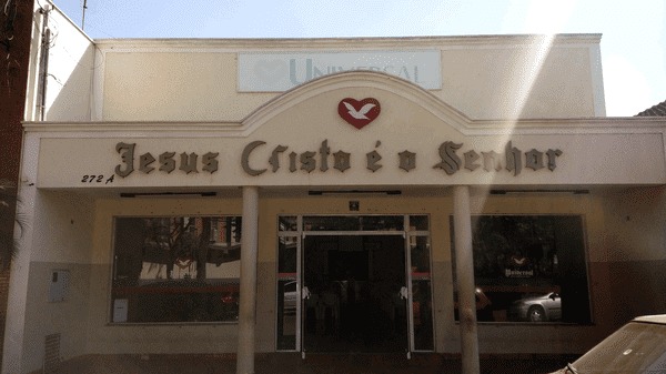 Fachada de Igreja Universal