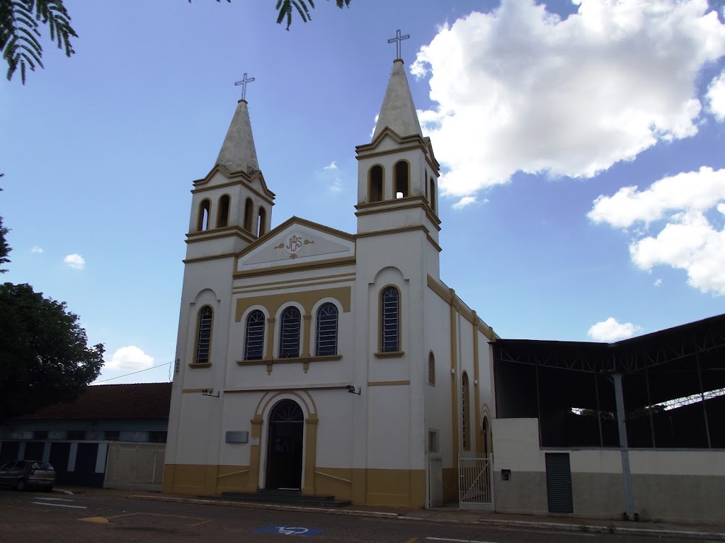 Fachada de Paróquia Bom Jesus