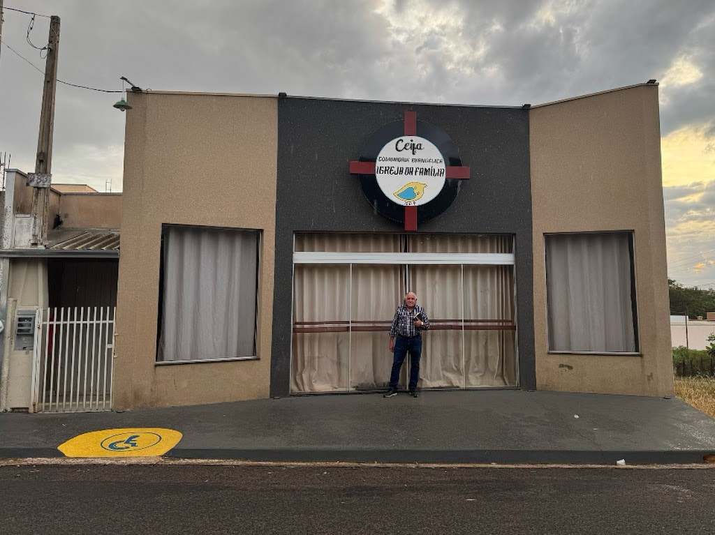 Fachada de CEIFA - COMUNIDADE EVANGÉLICA IGREJA DA FAMÍLIA