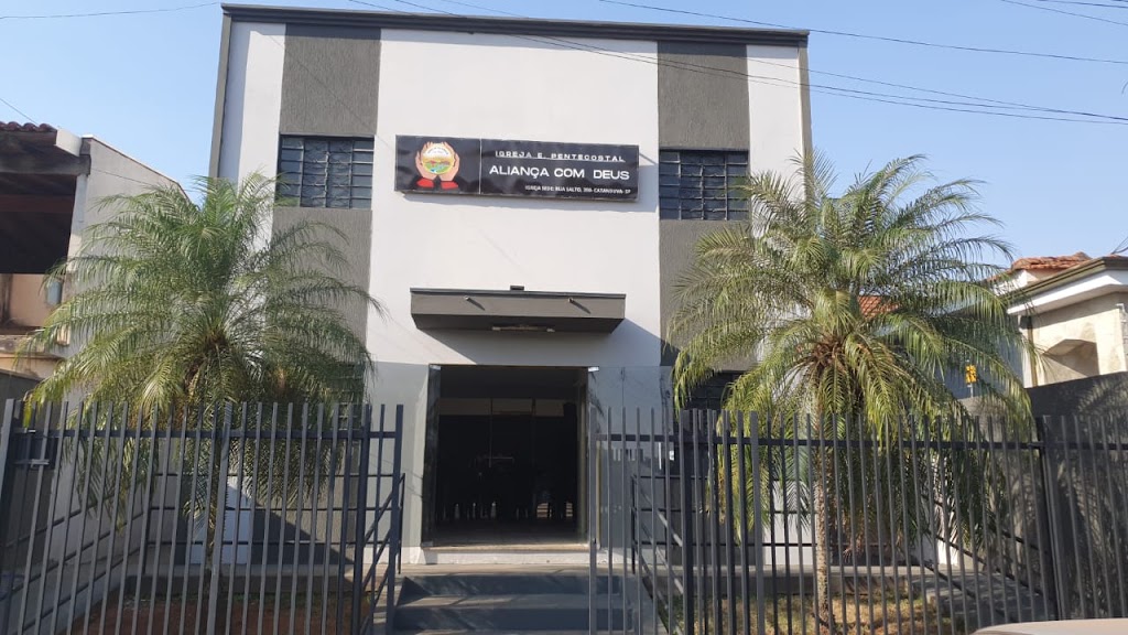 Fachada de Igreja Evangélica Aliança com Deus