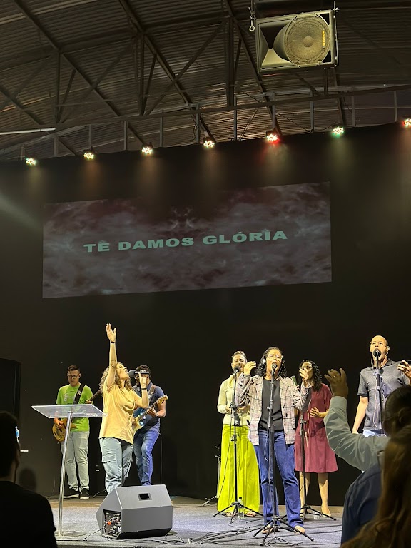Fachada de Igreja Evangélica Pentecostal a Tenda da Salvação - Sede