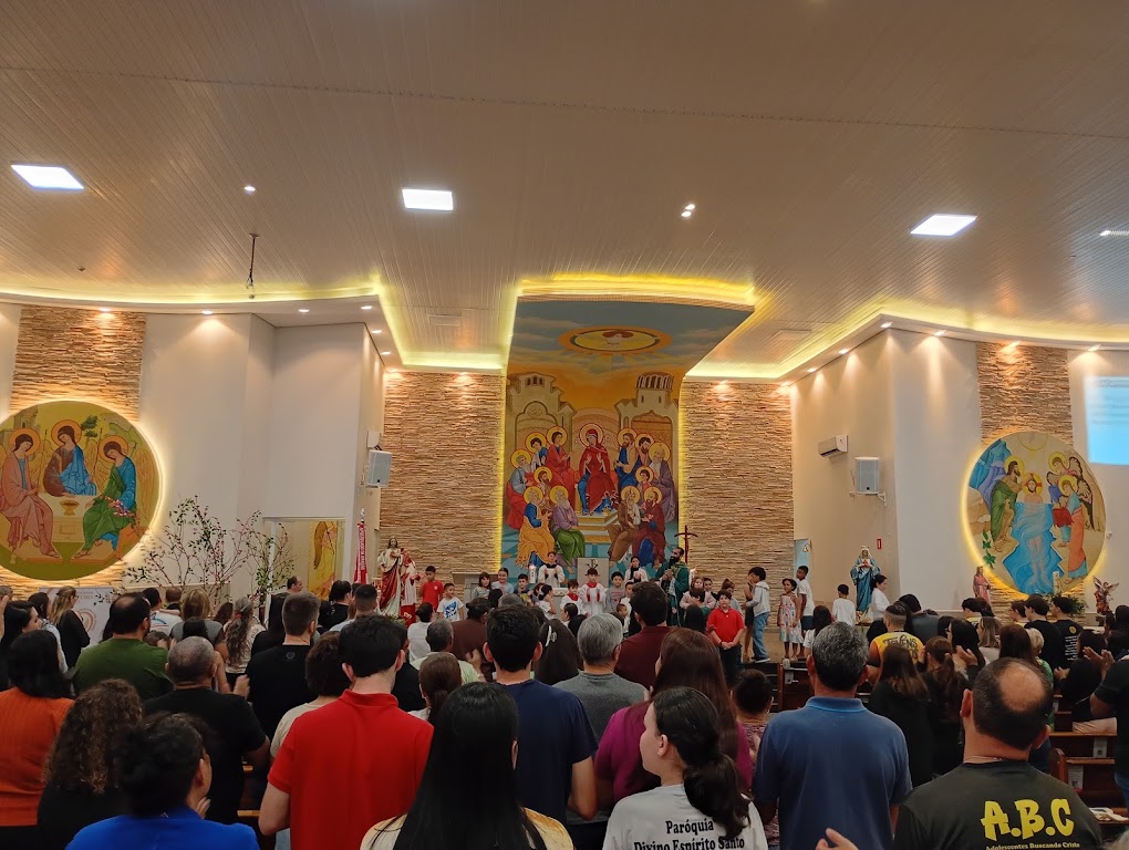 Fachada de Paróquia Divino Espírito Santo