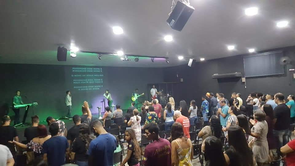 Fachada de Deus Vivo Church
