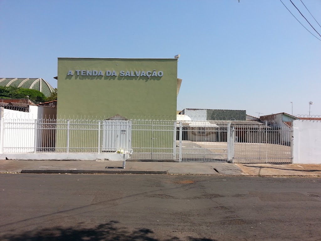 Fachada de Igreja Evangélica Pentecostal a Tenda da Salvação - Mugnani