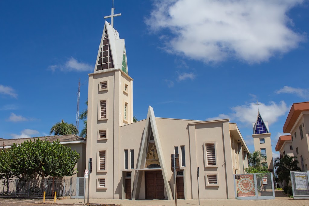 Fachada de Paróquia Santa Terezinha do Menino Jesus