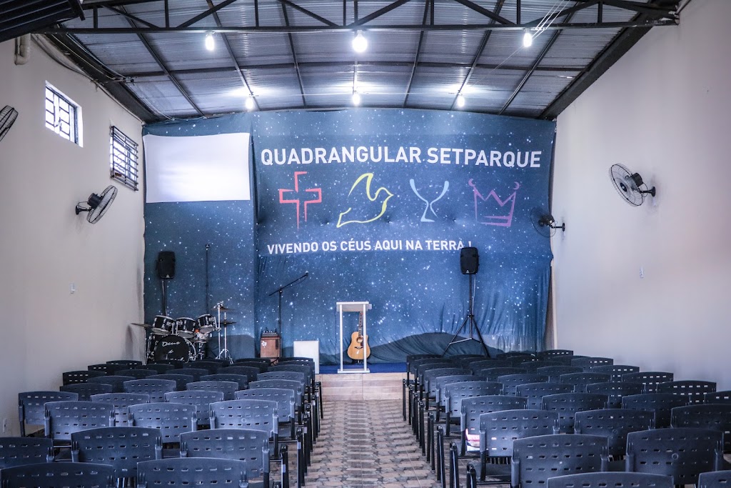Fachada de Quadrangular Setparque