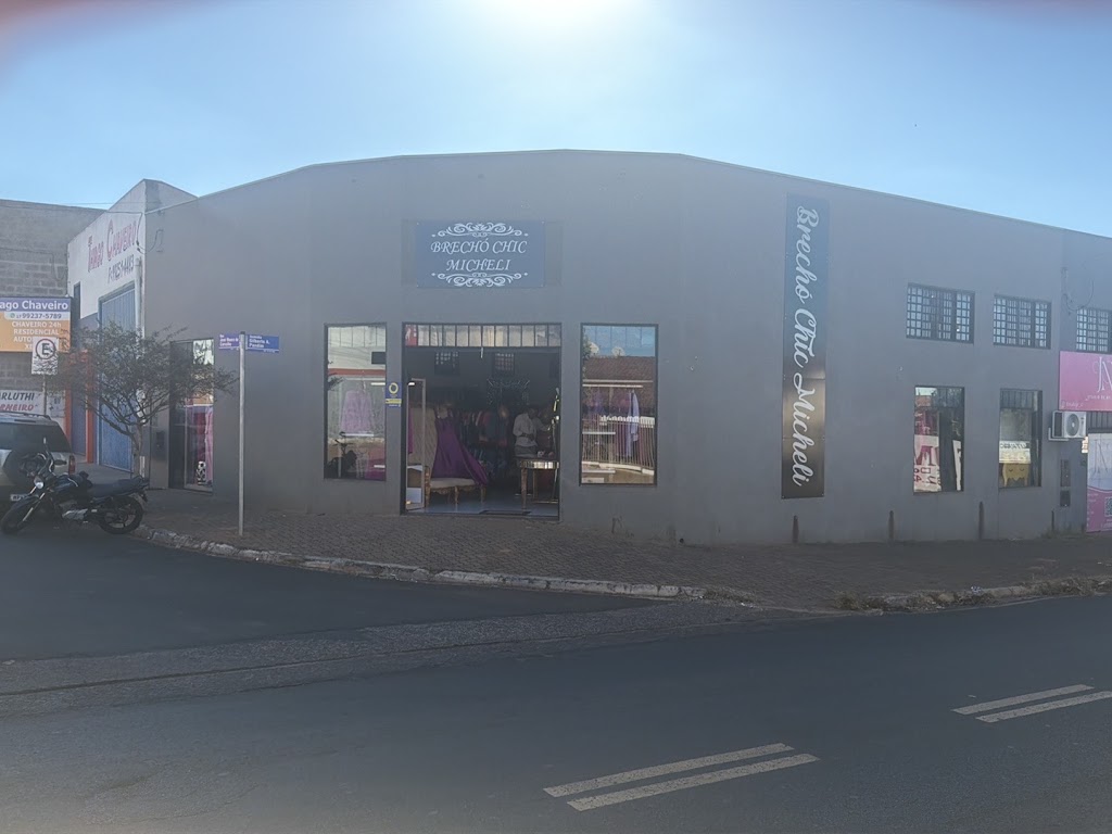 Fachada de Igreja Evangélica Avivamento Bíblico