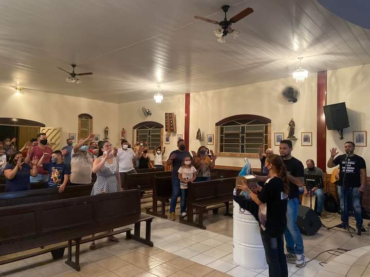 Fachada de Capela Santo Expedito e São Benedito