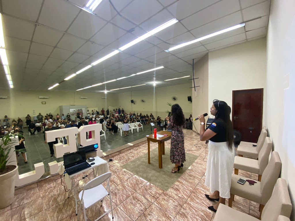 Fachada de Igreja Pentecostal Deus é Amor; Sucursal de Mirassol