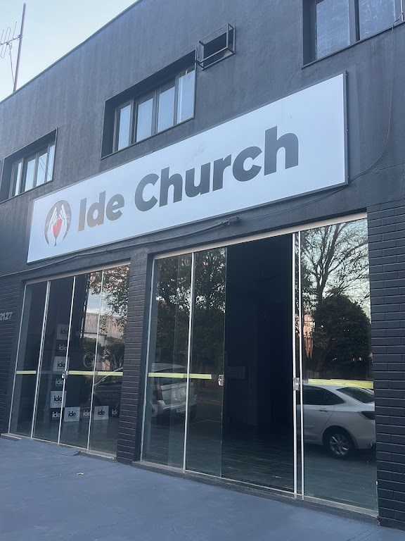 Fachada de Ide church