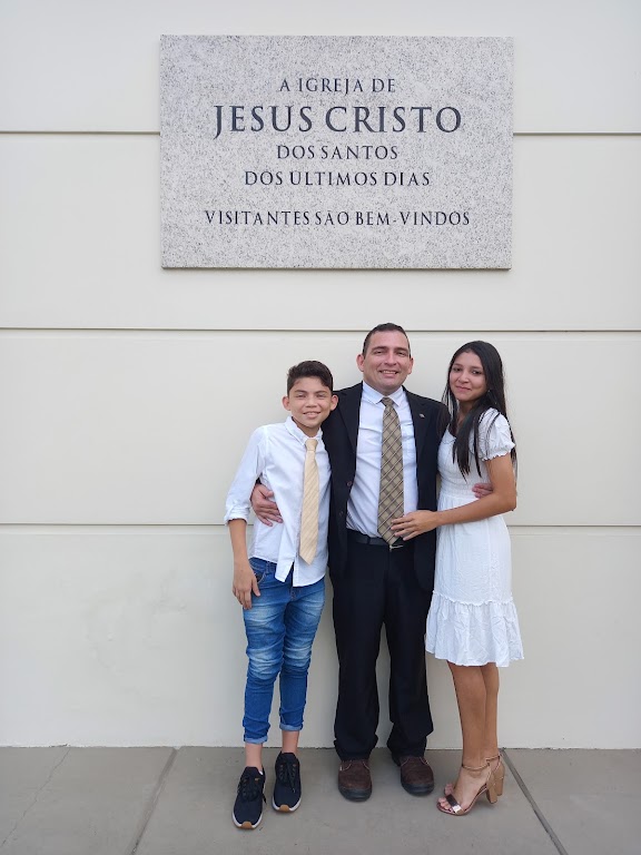 Fachada de A Igreja de Jesus Cristo dos Santos dos Últimos Dias