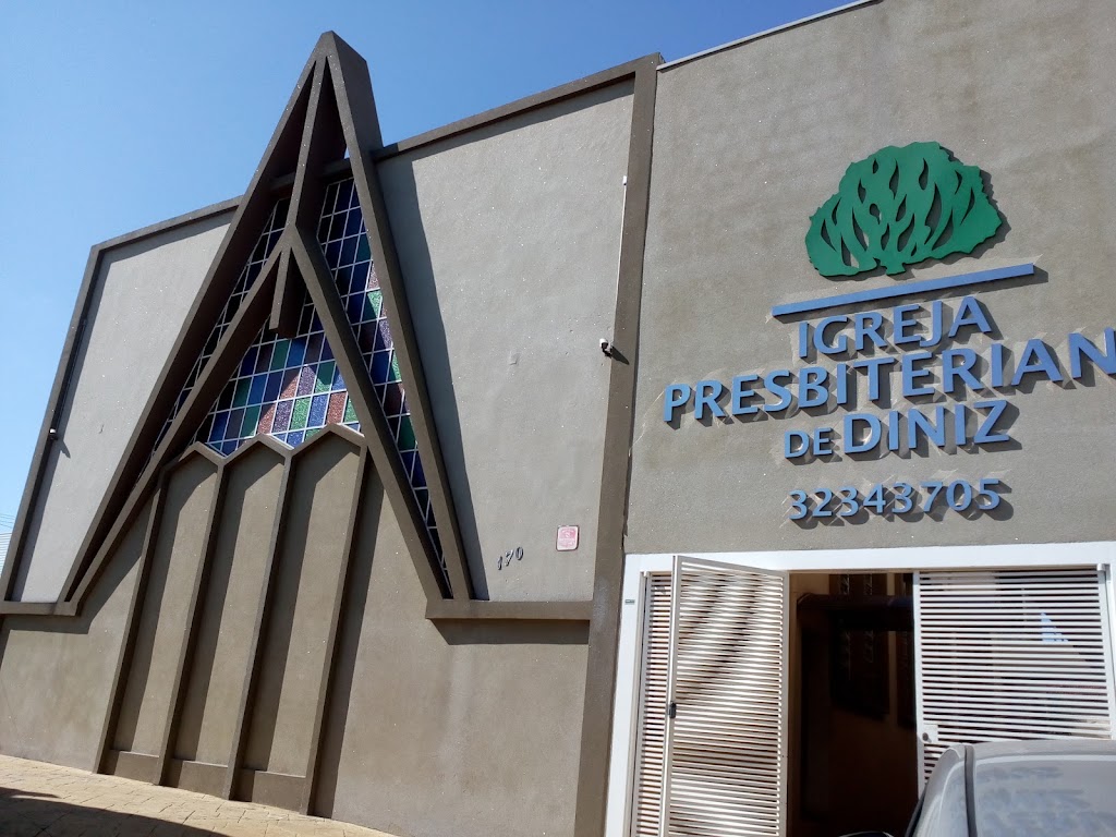 Fachada de Igreja Presbiteriana de Diniz