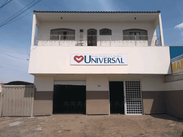 Fachada de Igreja Universal São Francisco