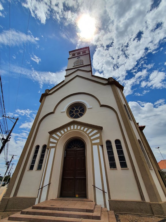 Fachada de Matriz de Nossa Senhora Aparecida