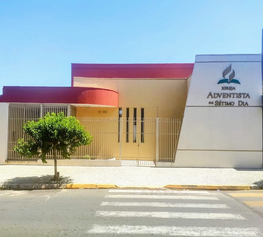 Fachada de Igreja Adventista do Sétimo Dia