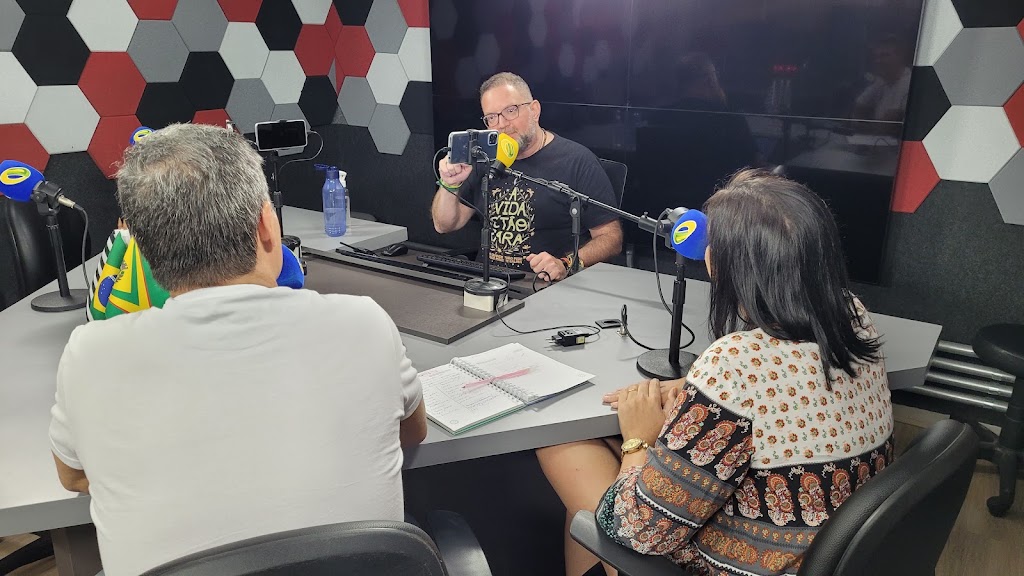 Fachada de Rádio Auri Verde Bauru