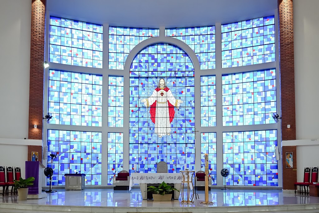Fachada de Paróquia Universitária do Sagrado Coração de Jesus