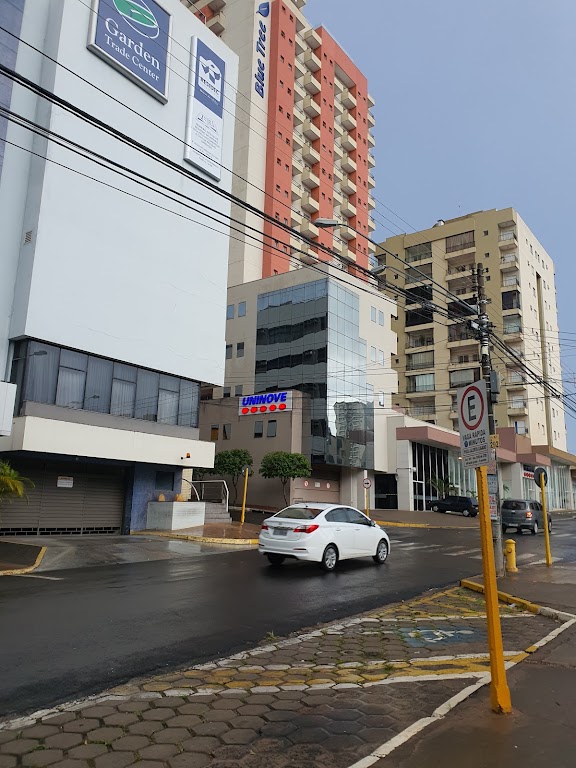 Fachada de UNINOVE -Univesidade Nove de Julho Campus Bauru