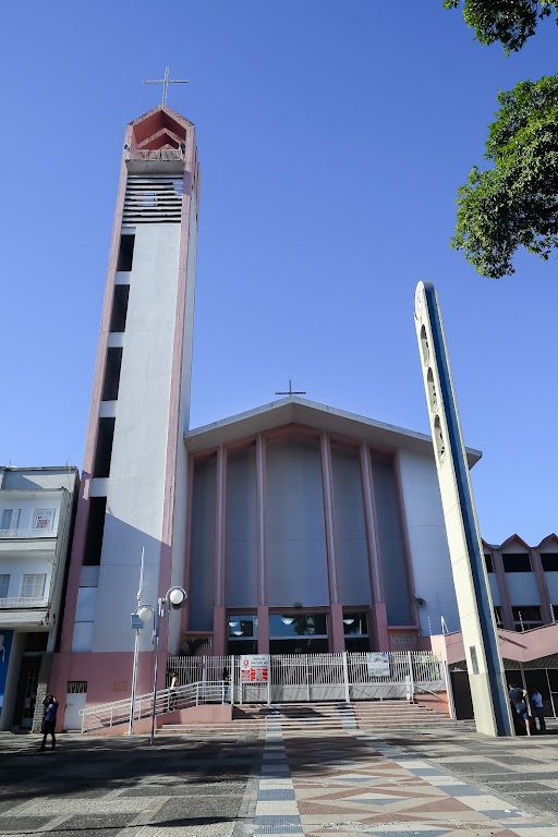 Fachada de Catedral do Divino Espírito Santo