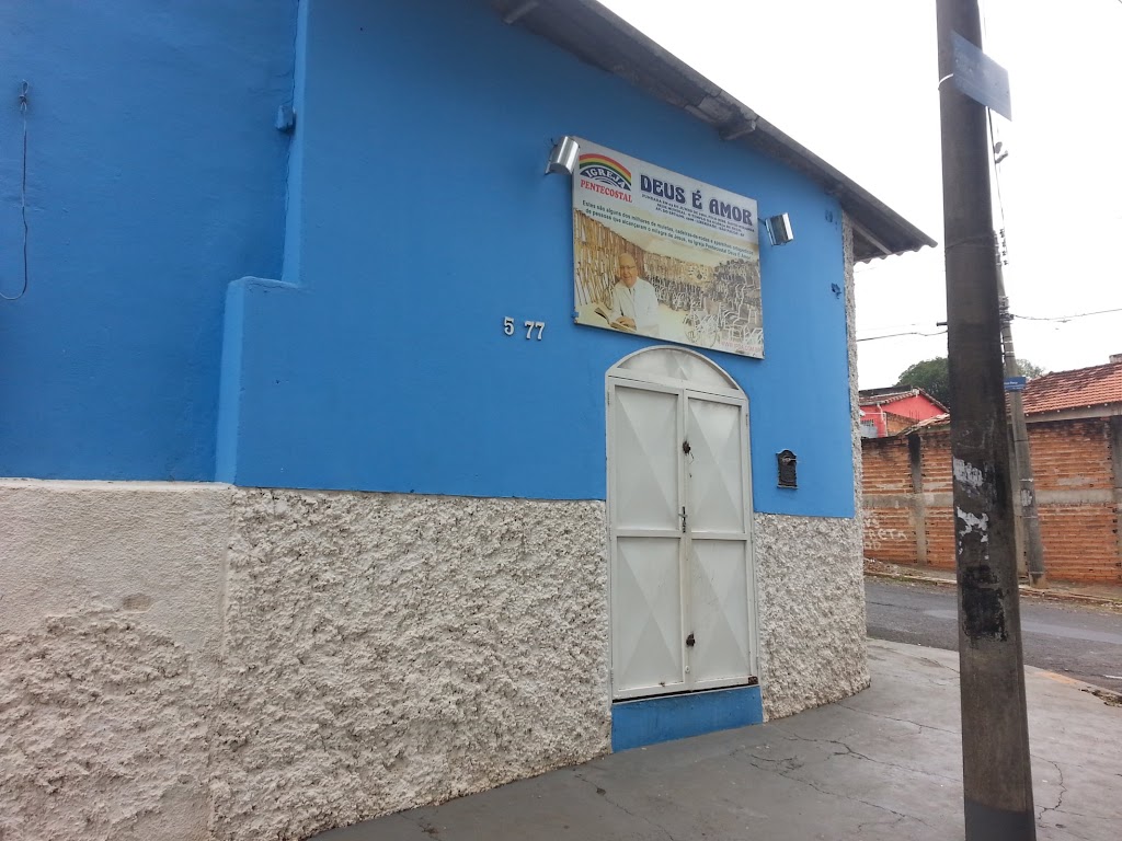 Fachada de Igreja Deus e Amor