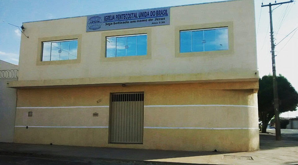 Fachada de Igreja Pentecostal Unida do Brasil