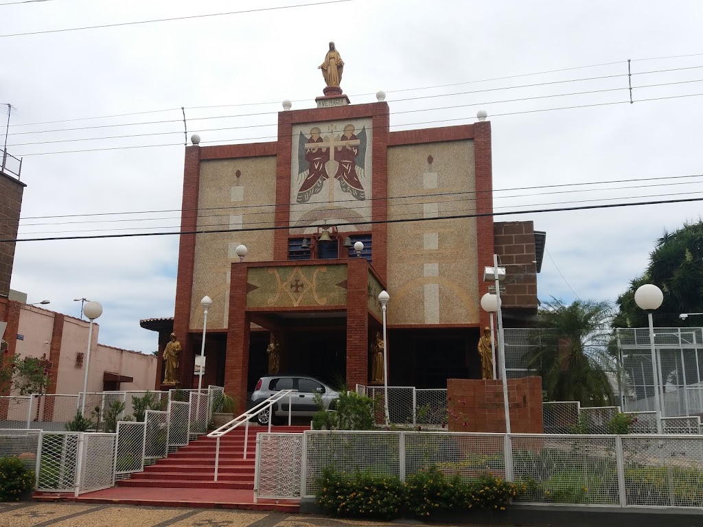 Fachada de Paróquia Nossa Senhora de Lourdes