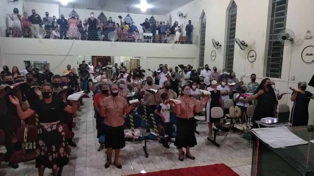 Fachada de Igreja Pentecostal Deus é Amor Sede Setorial